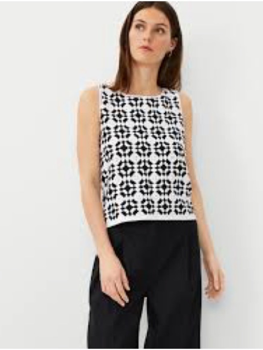 Ann Taylor black white geometric crochet sweater shell medium sleeveless shirt